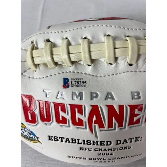 Ronald Jones II signed autographed Buccaneers white panel football Beckett - Picture 3 of 5